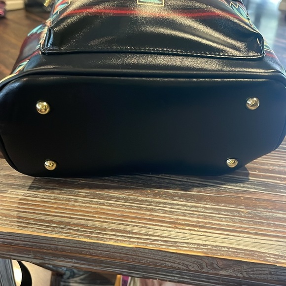 Aztec Design Backpack Purse - Picture 5 of 8